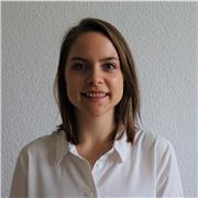 Geschichtelehrerin mit Leidenschaft für Sprache und Kultur